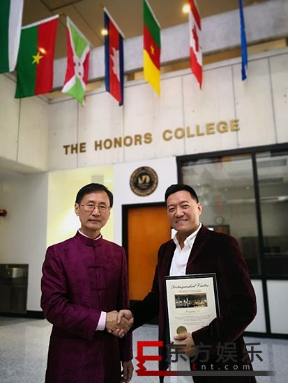 电影《李司法的冬暖夏凉》赢双奖 李梦男再获荣誉市民