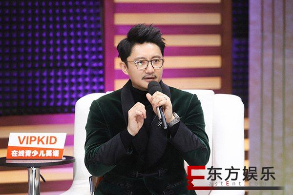 涂松岩《声临其境》复活赛致敬王刚 还原和珅尽显反差萌