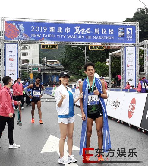 林明祯热情领跑国际马拉松 引领健身风潮