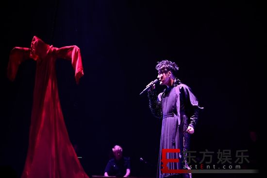情歌王子张信哲欢庆生日 南京演唱会票房大卖捷报频频