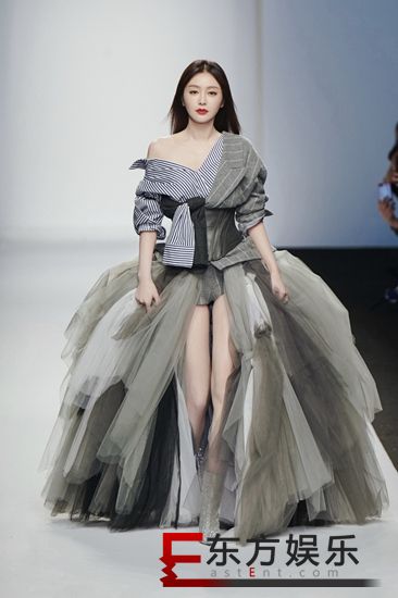 “五阿哥知画”再续前缘!古巨基fashion show邀请秦岚走秀