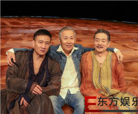 胡军《哈姆雷特》世界巡演圆满落幕 陈道明惊喜现身