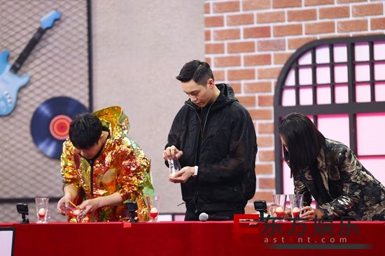 好港一男的!陈伟霆《王牌对王牌》solo演绎《护花使者》
