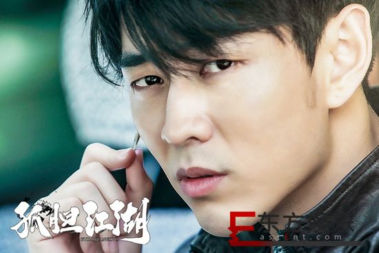 电影《孤胆江湖》今日上线 笑中带泪兄弟情看点十足