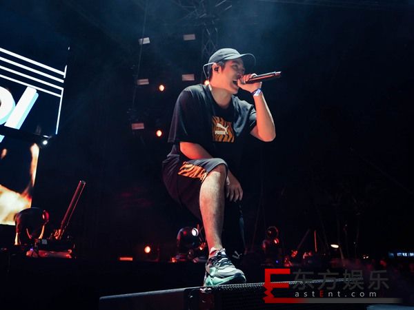 熊仔亚洲音乐节开唱 发挥“豹子胆”精神将观众“喊”回来