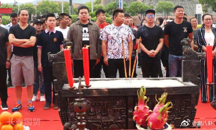 曝张丹峰新片角色被替换 男一号由释小龙担任!
