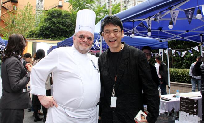 美食大咖!百年法国蓝带学院 邀林依轮当讲师授课
