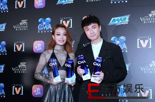 英皇娱乐艺人受邀出席华语榜中榜古巨基容祖儿许靖韵斩获多项大奖