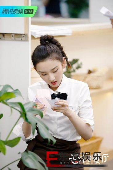 《忘不了餐厅》副店长宋祖儿上线 暖心安慰老人成团宠