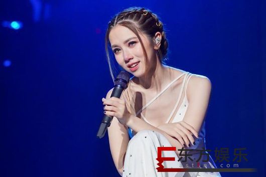 邓紫棋写情歌哭肿眼 网友支招写小甜歌!