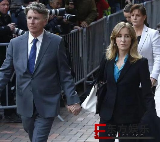绝望主妇女星出庭认罪 为女儿SAT成绩造假或监禁4个月!