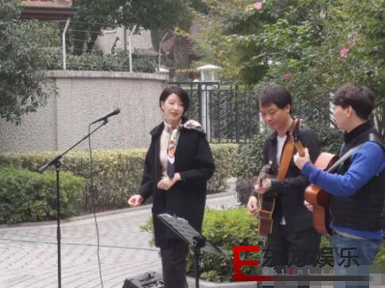 李亚鹏女友近照曝光 气质优雅韵味十足!