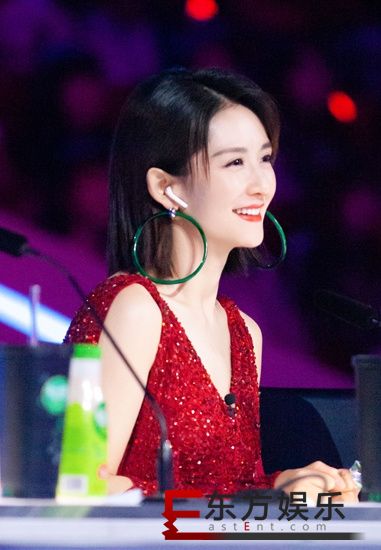 《巅峰之夜》谢娜再遇熟人调侃不成反被怼 欢乐儿童组合大秀才艺获好评