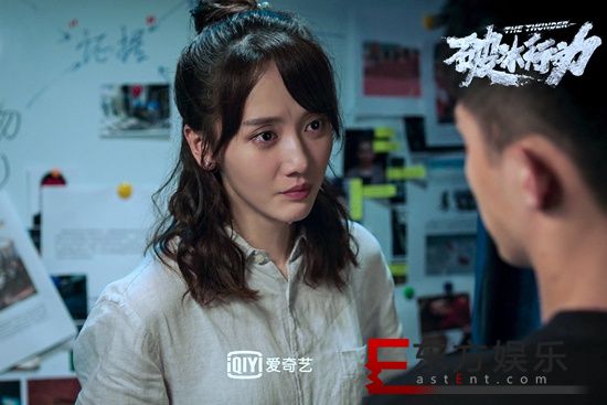 《破冰行动》口碑收视双丰收 李墨之新写真造型复古可爱