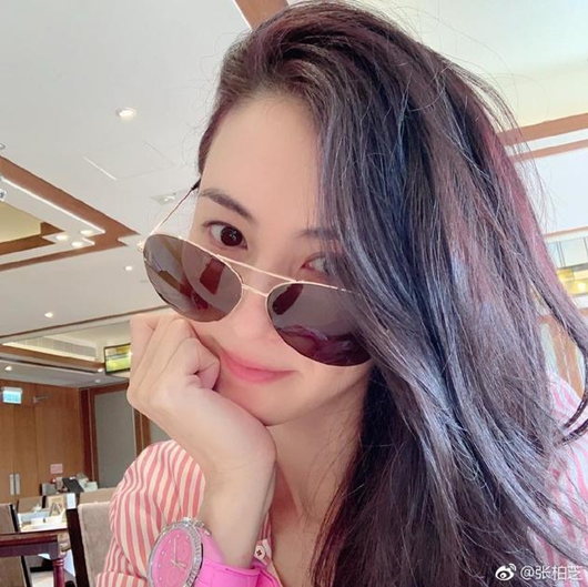 张柏芝生日获儿子赠手绘贺卡:谢谢有你这样最好的母亲!