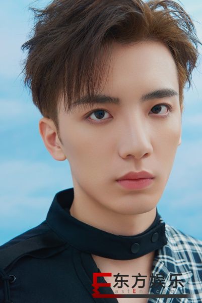 沙漠五子D5曝光新写真 5A型男尽显狂野