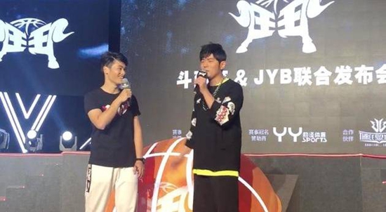 周杰伦将出新专辑 一拖再拖遭粉丝疯狂调侃!