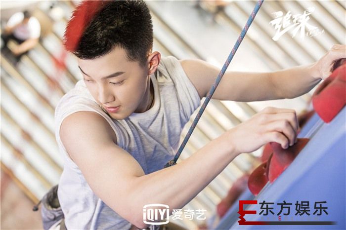 《追球》全员cp!李汶翰“柠檬精”附体 张智尧阿拉蕾雨中飙戏演技爆发