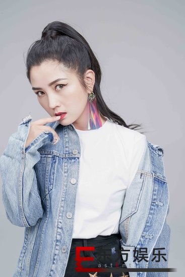 《再见何洁》黑胶唱片限量发售 追求艺术诉说温暖爱意