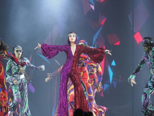 杨千嬅意外摔倒 杨千嬅个人资料曝光