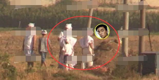 王宝强携儿子上坟 马蓉母女仍未现身!