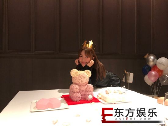 包文婧生日直播答谢粉丝 包贝尔狂刷“豪礼”