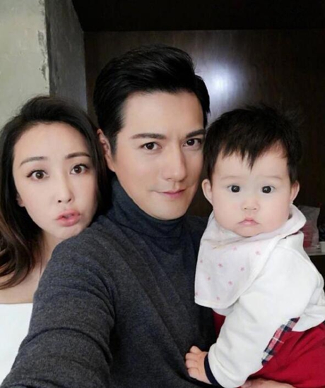 杜若溪谈产后复出 杜若溪微博晒全家福