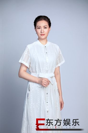 歌唱家雷佳献声电影《烈火英雄》主题曲《逆行者》 MV曝光展现最美逆行者