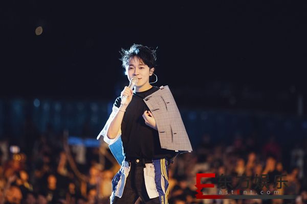 吴青峰压轴新北市贡寮国际海洋音乐祭 首张全新创作专辑《太空人》发行在即