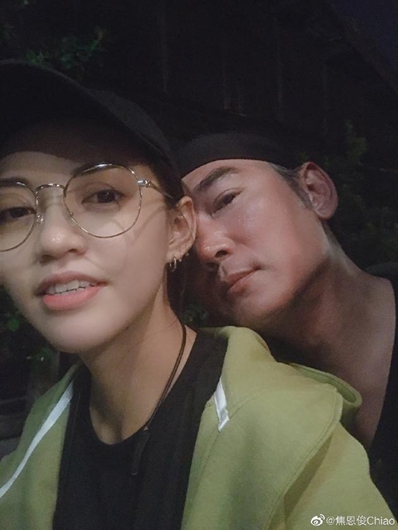 焦恩俊为爱女庆生 祝福语透露婚姻现状
