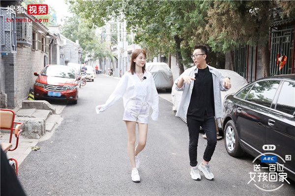 《送一百位女孩回家》乔欣渴望梦幻婚礼 首次尝试脱口秀怕忘词