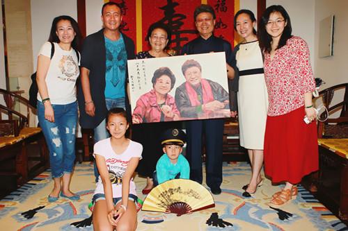胡宝善全家福曝光 胡宝善个人资料简介