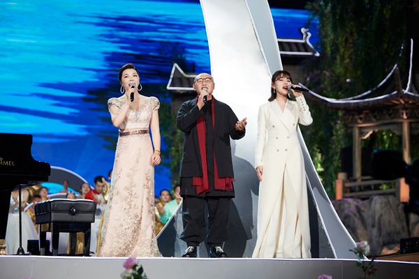 李杰、严当当、彭席彦跨界演绎,经典之做《海上明月》绽放秋晚