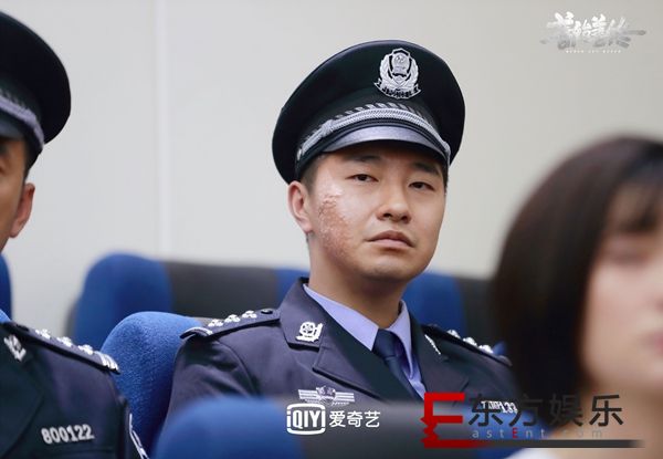 邹敦明《善始善终》圆满收官 警服加身正义凌然