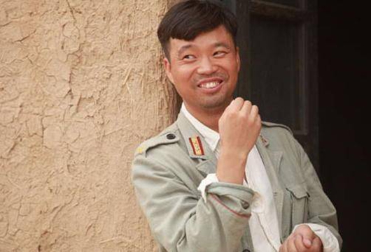 王迅擦玻璃是哪一期 王迅图片板牙突出