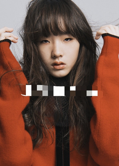 小s女儿厌世脸拍大片 许曦文硬照气场强大
