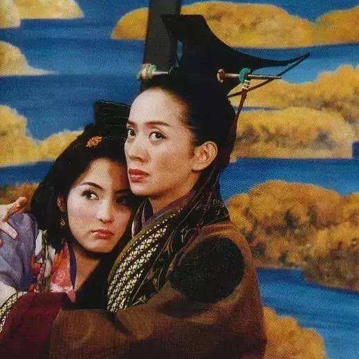 张柏芝晒梅艳芳合照 发文缅怀庆56岁冥诞