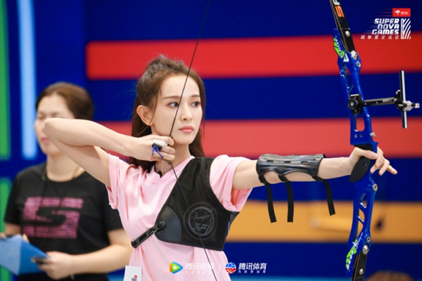 海铃《超新星全运会》斩获佳绩 打破杨超越女子射箭“魔王”记录