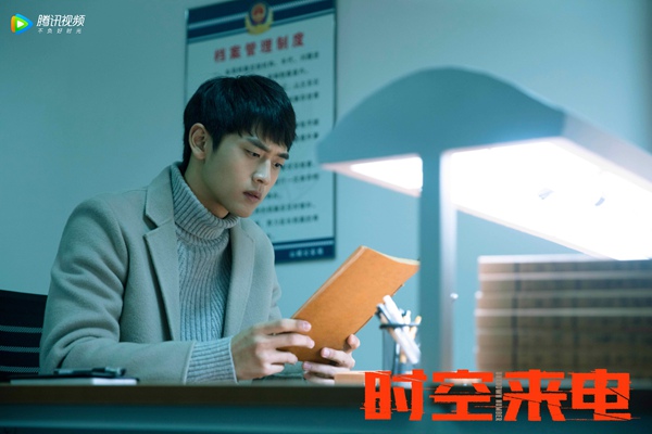 《时空来电》今晚更新:王天辰出演警察被热议 坦言最想挑战变态杀人狂