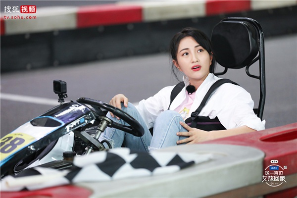 包文婧《送一百位女孩回家》称自己是表演爱好者 曾在网上搜自己演的剧