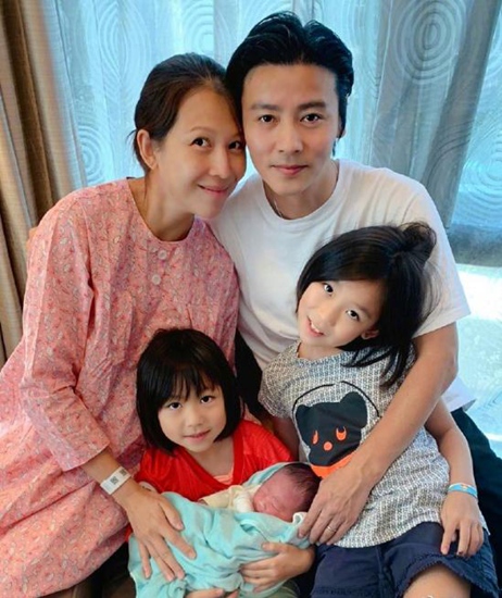 蔡少芬产子 张晋发文报产子喜讯!
