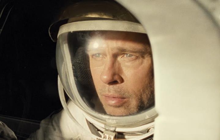 《星际探索》曝“迷失太空”版预告及制式海报 皮特孤身赴险揭秘宇宙真相