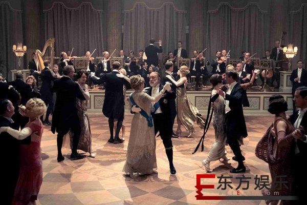 前路未知玛丽遇艰难抉择 电影《唐顿庄园》时代洪流下尽显温情