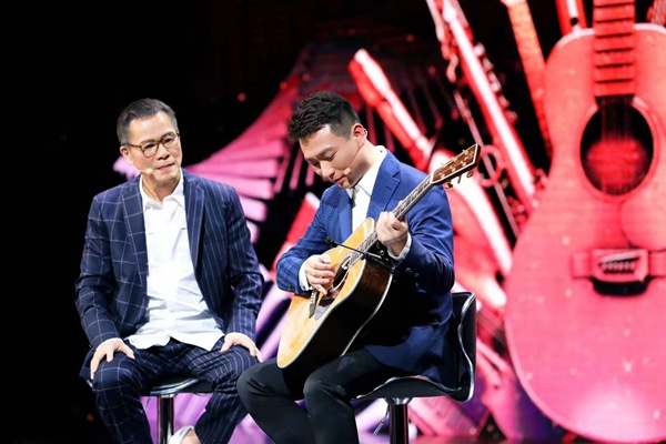 央视爸爸又出年末爆款 音乐教父罗大佑闪现高分综艺讲课