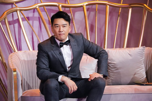 王耀庆加盟《声临其境3》 现场被虞书欣认“舅舅”