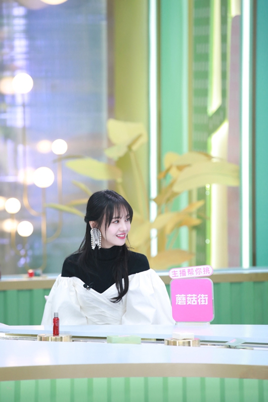 郑爽惊喜助力《Beauty小姐》第二季收官 珍藏粉丝十年前来信被赞暖心