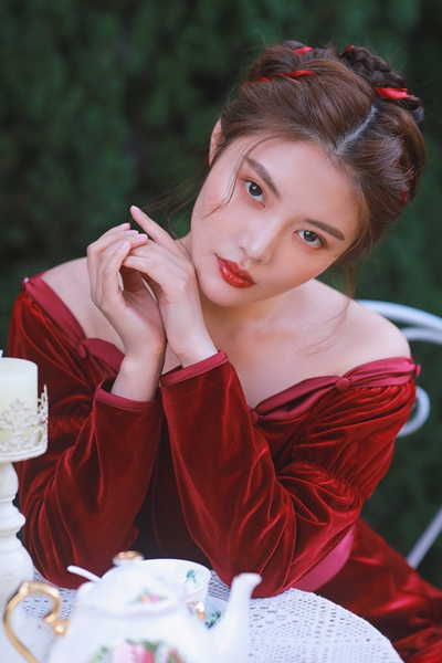 徐冬冬成网络电影票房首个破亿女演员 主演作品都火了