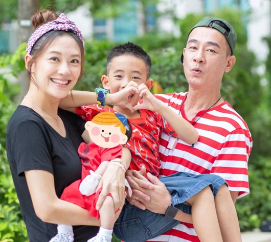 应采儿生二胎的原因揭秘 只为陪伴自己和陈小春!