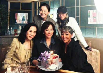 陈奕迅女儿近照曝光 网友:妈妈徐濠萦的基因太强大了!