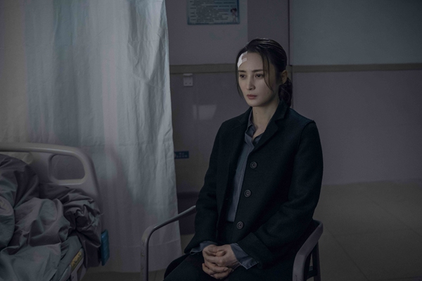 悬疑剧《迷雾追踪》热播,爽剧模式中隐藏对女性困境的现实解读